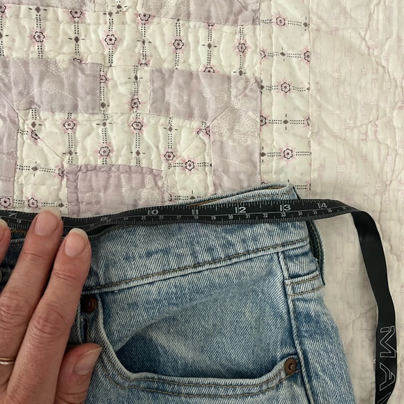 Levi’s 501 Denim Cut Off Shorts - Picture 5 of 7